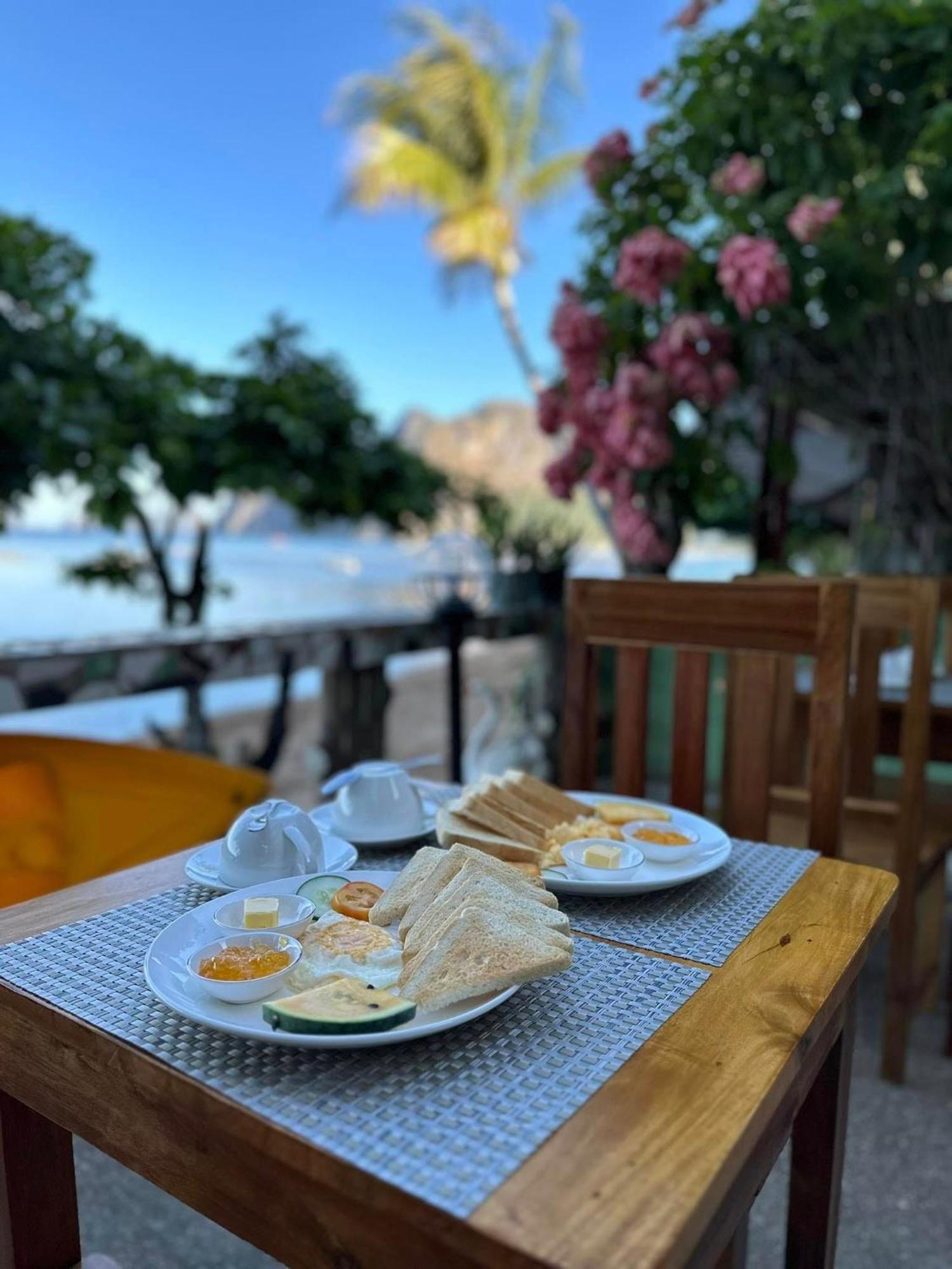 Desert Rose Beach Hotel إل نيدو المظهر الخارجي الصورة