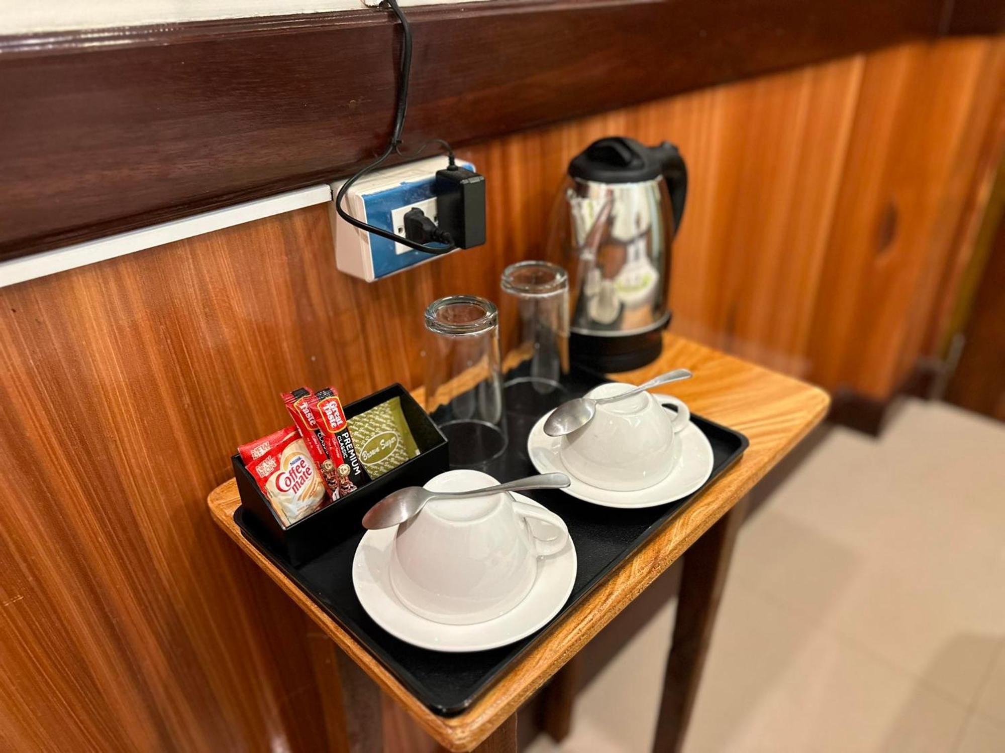 Desert Rose Beach Hotel إل نيدو المظهر الخارجي الصورة